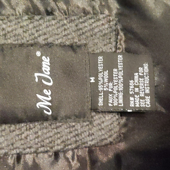 Vintage Style Aztec Black and Grey Vest - Picture 5 of 5